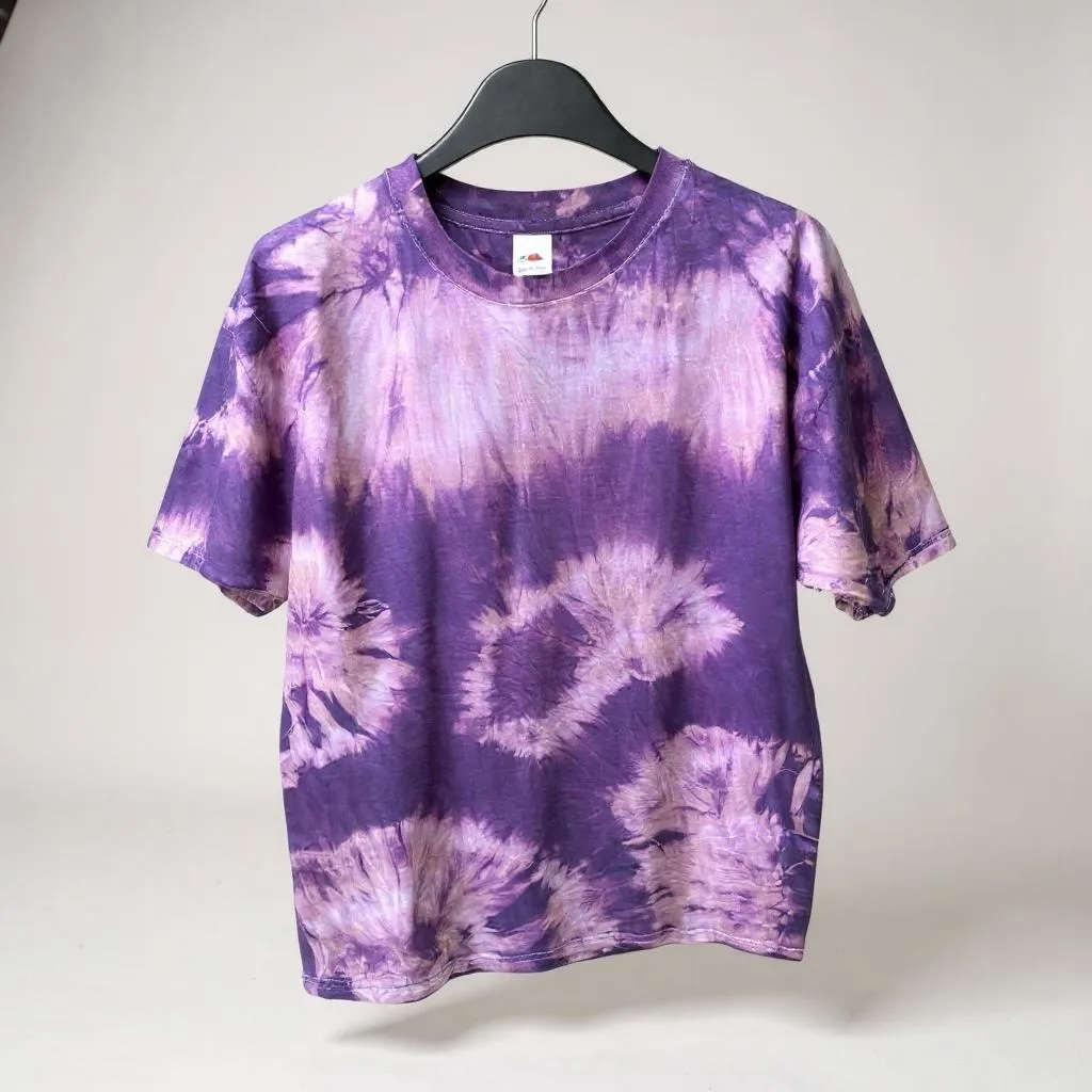Tie-dye t-shirt size 9 to 12